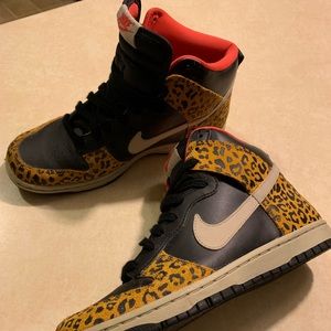 ** SOLD ** Women’s Nike dunks - high top cheetah